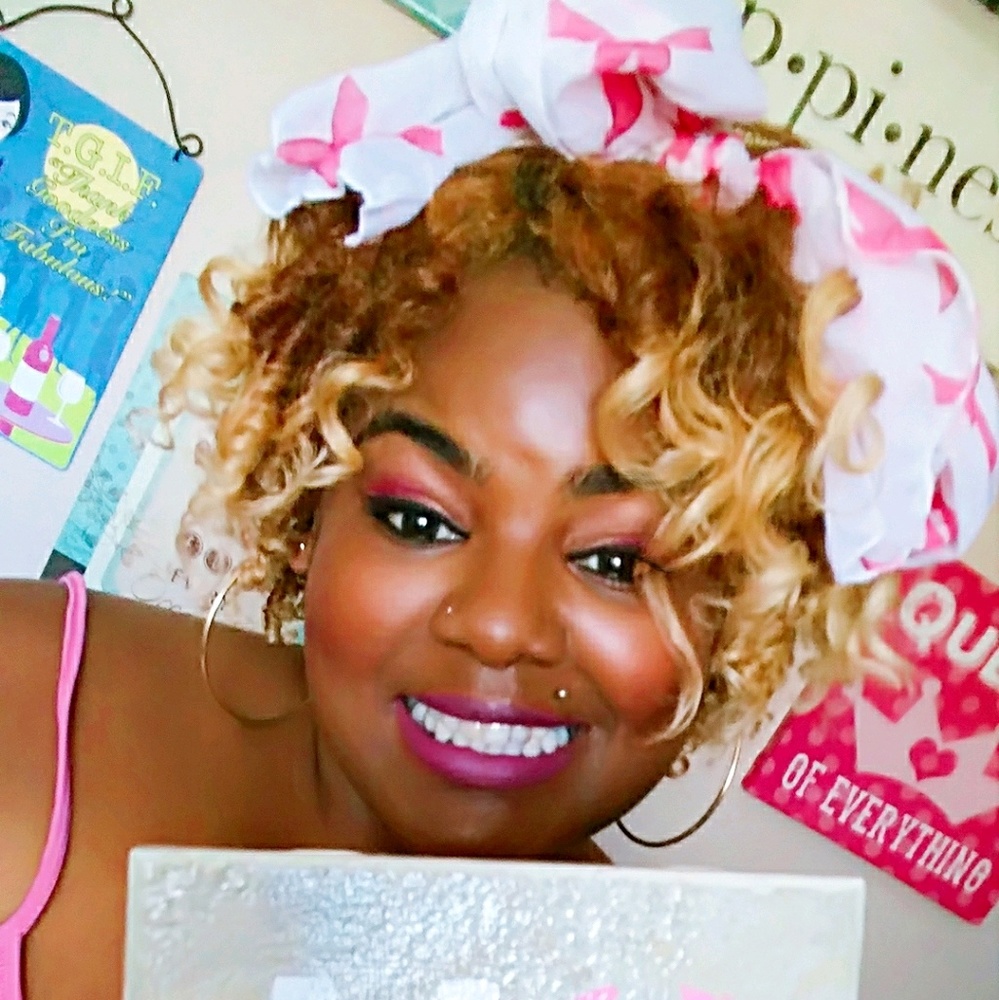 Meet your Posher, Ebony Rae Shop